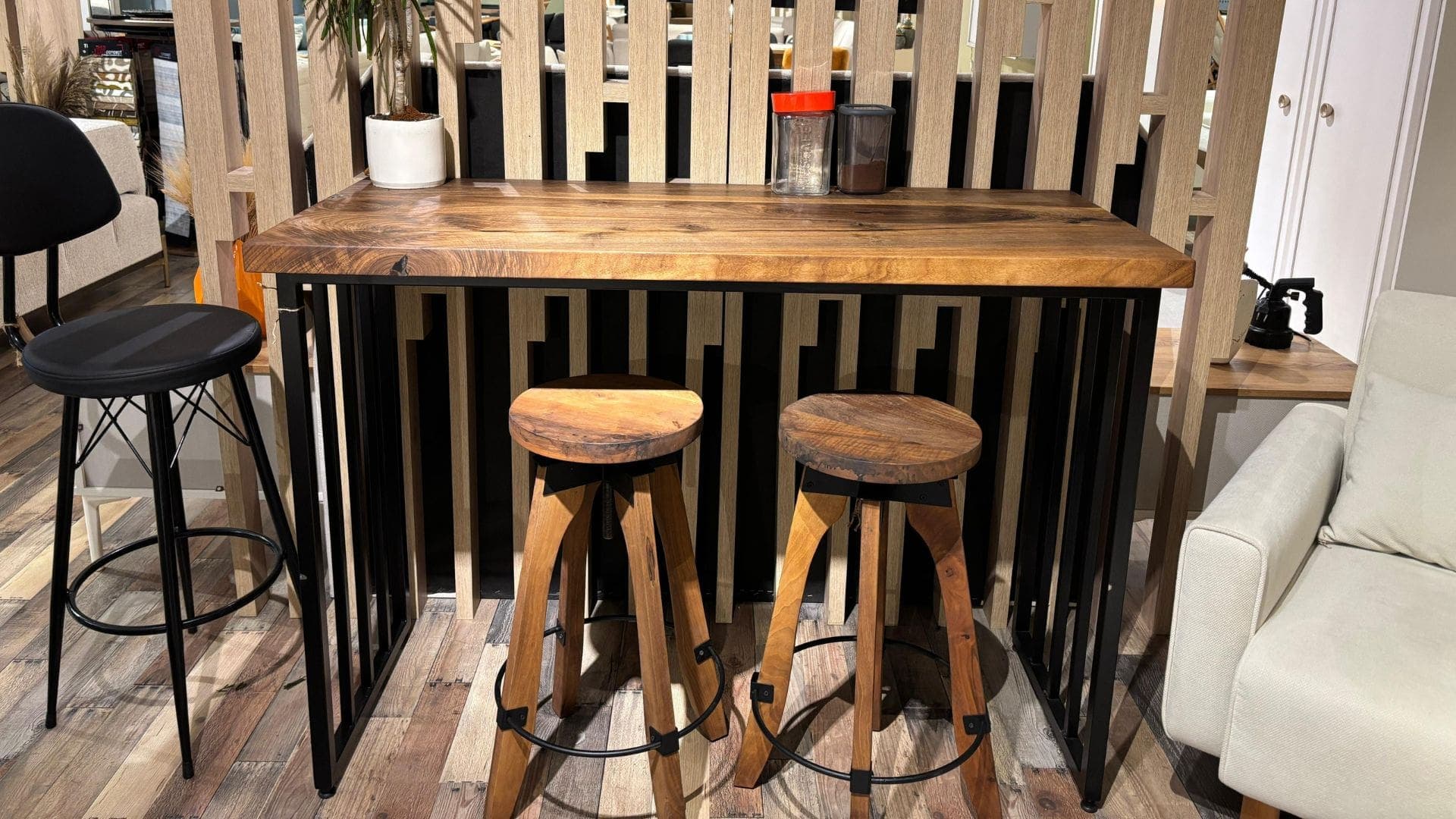 Doğal Ceviz Bar Masası -İtalyan Kesim