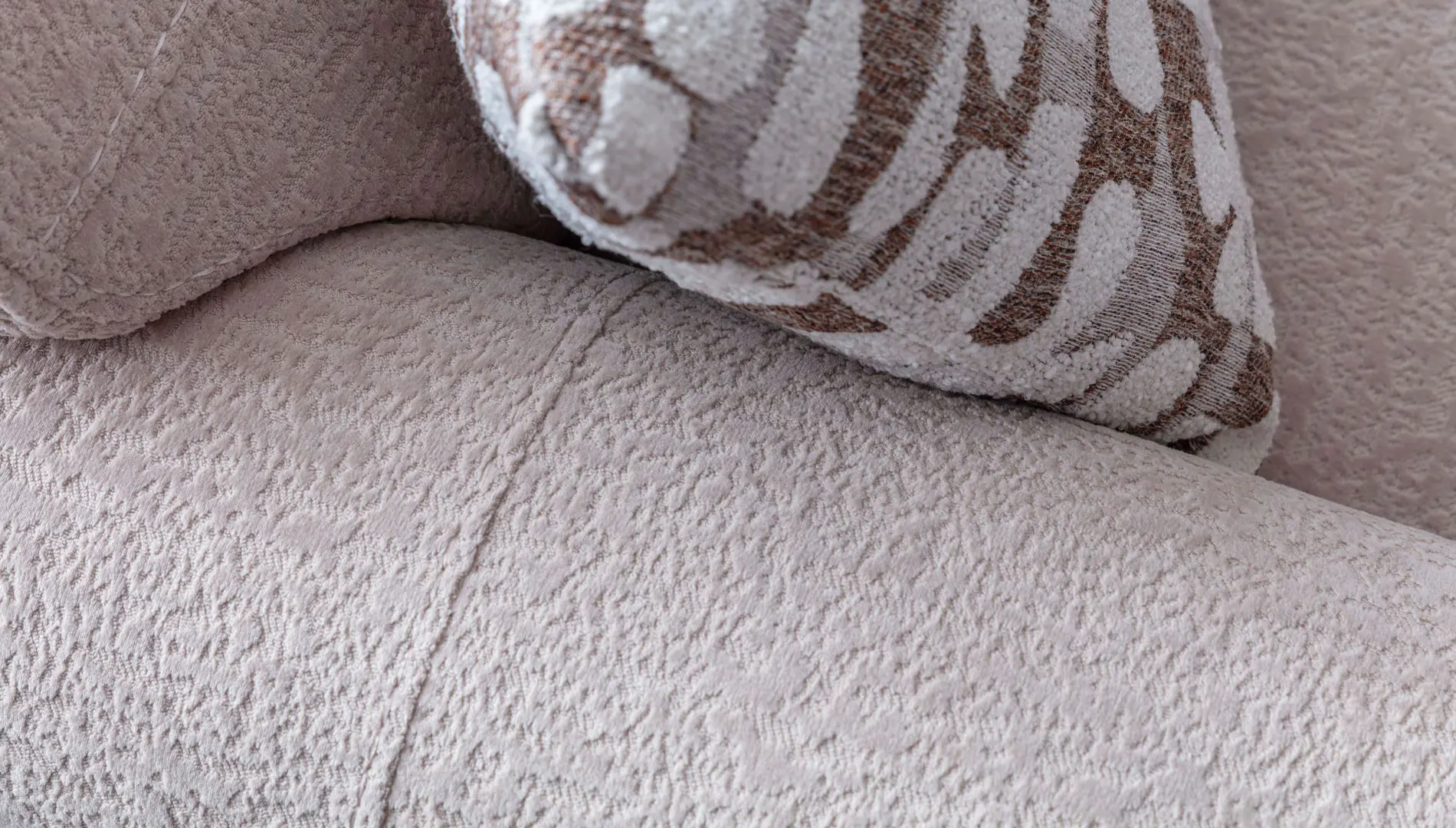 16afea0b-0fce-44ea-8783-47a87fe1d1c6